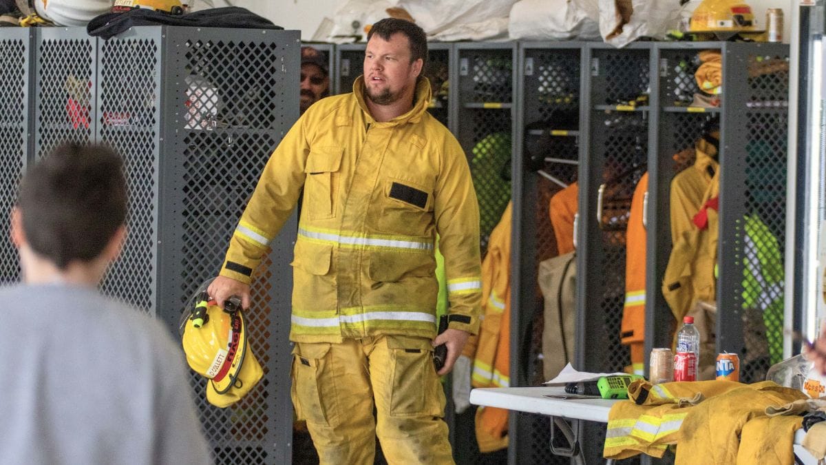 Firefighters head to WA to lend a hand