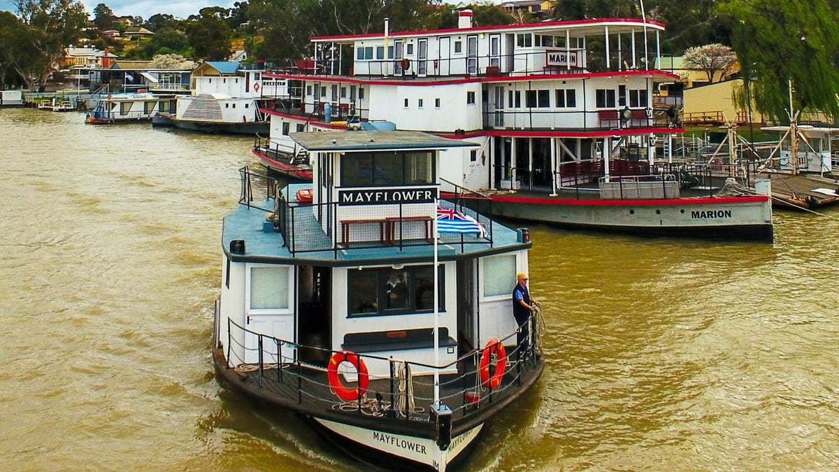 Don’t sell our riverboats, Mid Murray residents tell their council