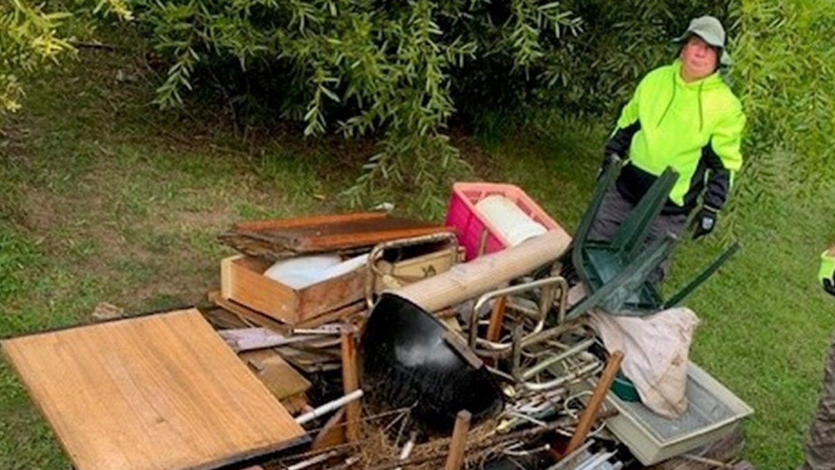 Don’t leave your junk on the footpath – get it taken away for free