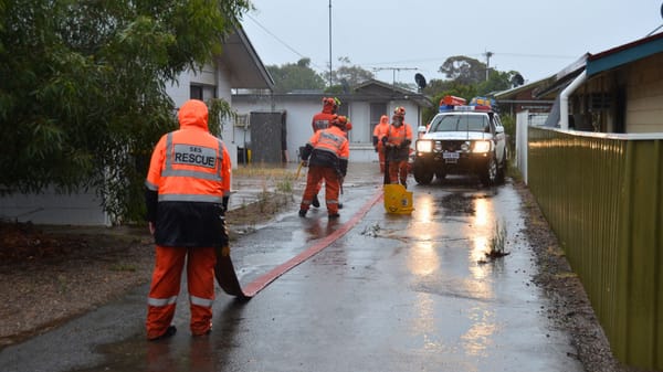 Murray Bridge rainstorm prompts almost 60 calls to State Emergency Service