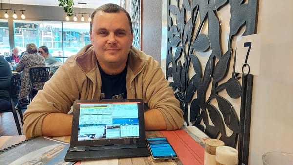 Murray River FM: Community radio volunteer hopes to carry on Mel Barton-Ancliffe's legacy