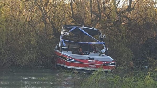 Nine hurt in boat accident at Wall Flat