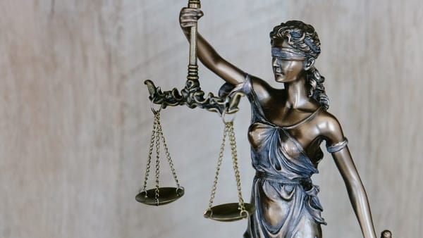 Vigilante gets suspended sentence for torturing elderly Murray Bridge man