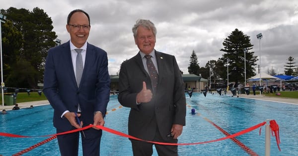 Swimming centre reopening attracts big crowd despite cool weather
