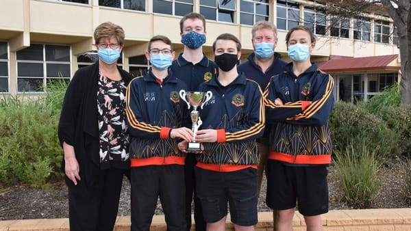 Video games as school sport? Murray Bridge teens take online learning to a new level