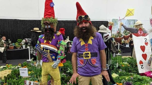 Fraser Park scarecrows win again