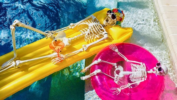 Spooky swim to mark opening of Murray Bridge pool season