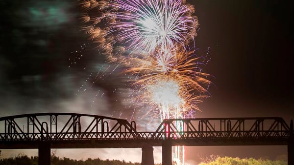 Murray River Glows festival will light up Wharf Hill this winter