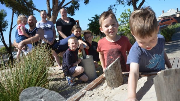 Childcare shortage is forcing Murray Bridge families into difficult choices